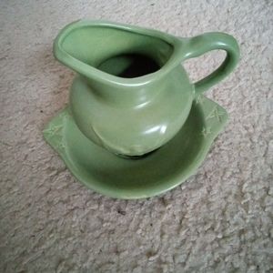 GORGEOUS Hull USA Art Pottery Green Glazed 6" Pitcher Vase with Under plate.